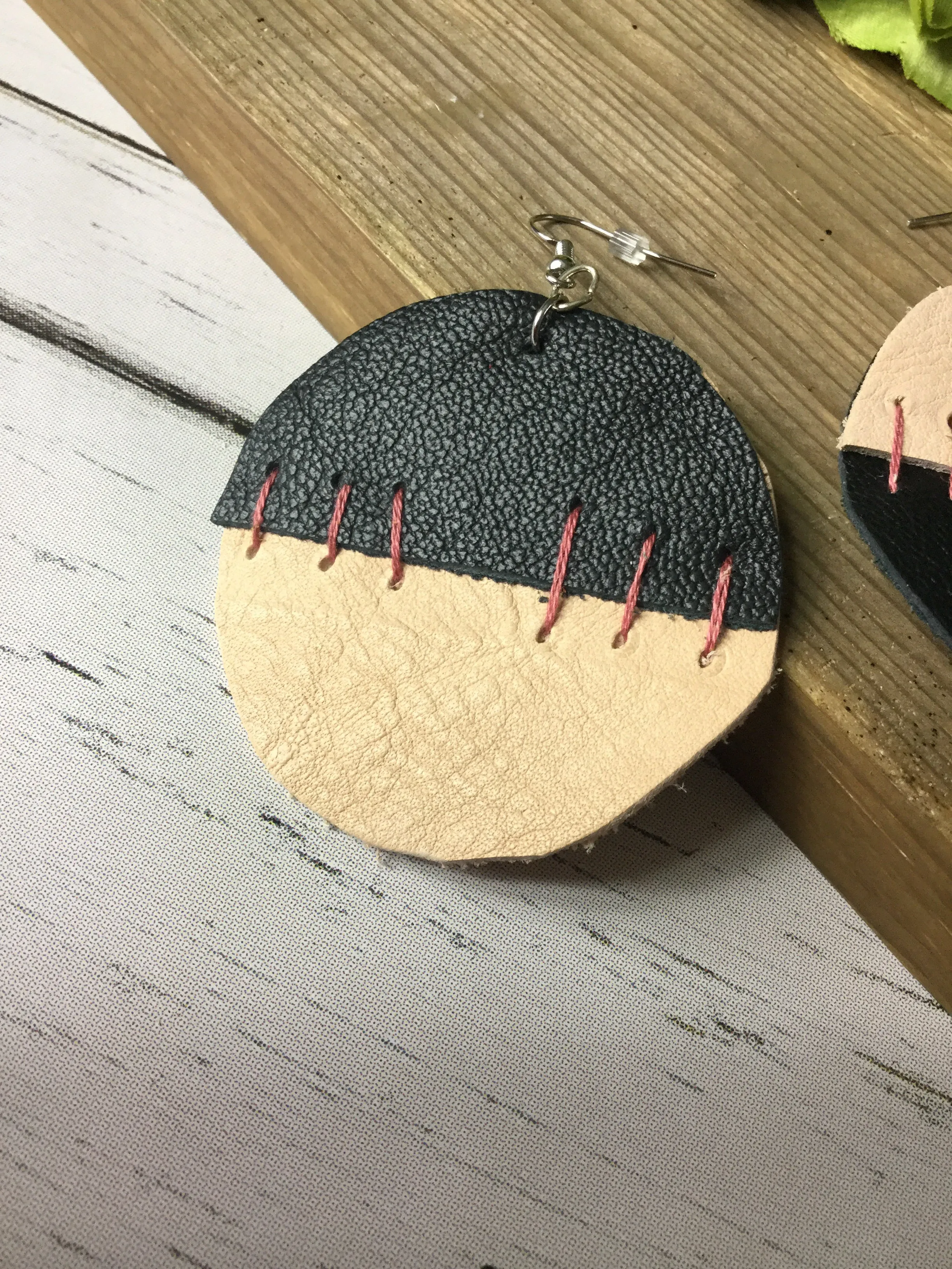 Circle/Thread- Nude, Black, Rose
